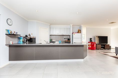 Property photo of 16 Thornley Court Sale VIC 3850