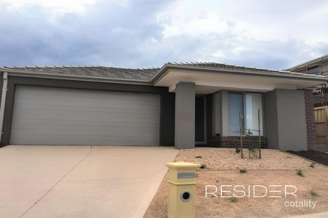 Property photo of 11 Osmond Crescent Wollert VIC 3750