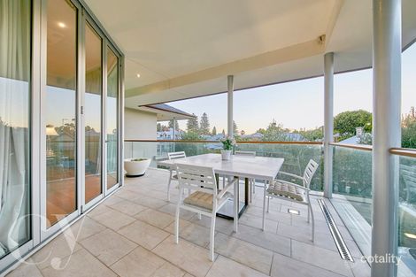 Property photo of 33/1 Corkhill Street North Fremantle WA 6159