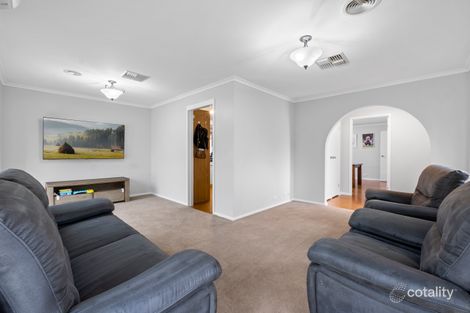 Property photo of 13 Clee Crescent Strathdale VIC 3550