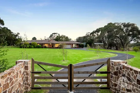 253 Bungower Rd, Somerville, VIC 3912