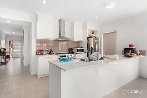 Property photo of 26 Harvest Road Officer VIC 3809