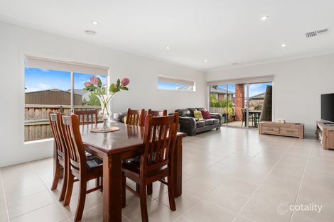 Property photo of 26 Harvest Road Officer VIC 3809