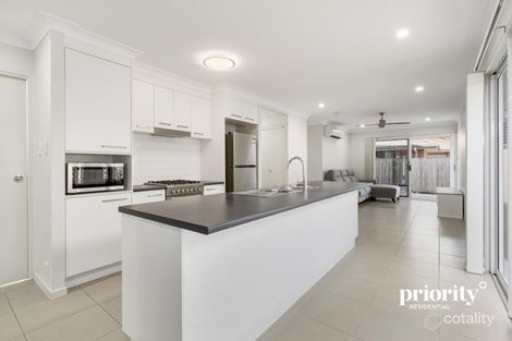 Property photo of 1/31 Hinchinbrook Avenue Fitzgibbon QLD 4018