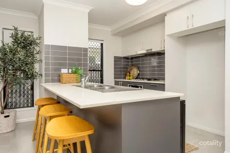 Property photo of 54 Peak Circuit Cosgrove QLD 4818