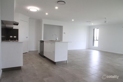 Property photo of 37 Seahaven Circuit Pialba QLD 4655