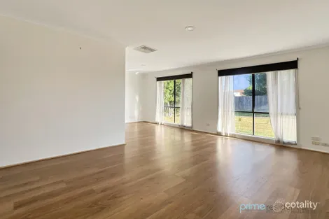 Property photo of 11 Englefield Court Werribee VIC 3030