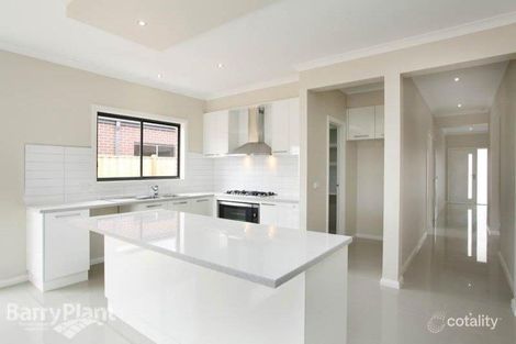 Property photo of 48 Leyana Crescent Brookfield VIC 3338