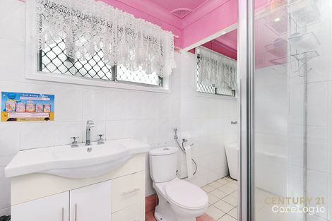 Property photo of 8 Erica Place Minto NSW 2566