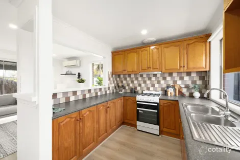 Property photo of 18 Woodworth Court Roxburgh Park VIC 3064