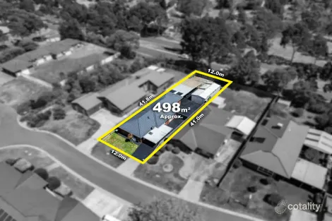 Property photo of 18 Woodworth Court Roxburgh Park VIC 3064