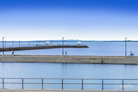 Property photo of 2/155 Wynnum Esplanade Wynnum QLD 4178