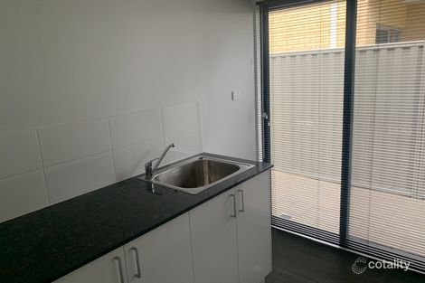 Property photo of 30 Harvey Crescent South Yunderup WA 6208