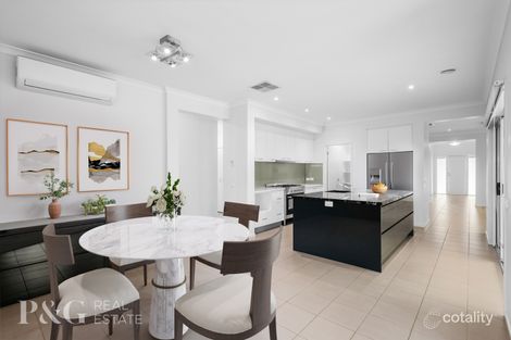Property photo of 11 Aspera Place Cranbourne North VIC 3977
