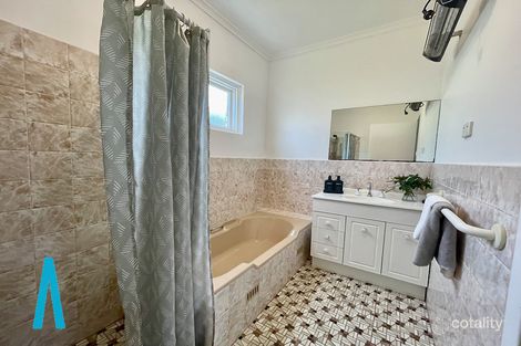 Property photo of 36 Knightsbridge Avenue Valley View SA 5093