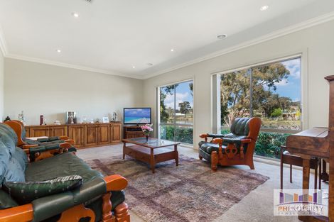 Property photo of 14 Ritchie Drive Kangaroo Flat VIC 3555
