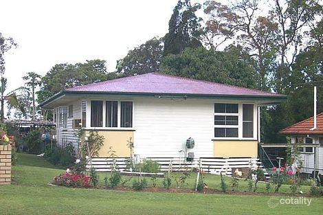 18 Normanton St, Stafford Heights, QLD 4053
