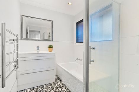 Property photo of 38 Caloola Drive Springwood QLD 4127