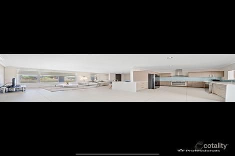 Property photo of 37 Glenbank Crescent Kallaroo WA 6025
