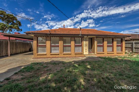 Property photo of 19 Revell Crescent St Albans VIC 3021