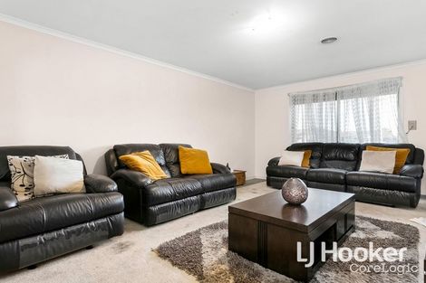 Property photo of 5 Pardalote Close Werribee VIC 3030