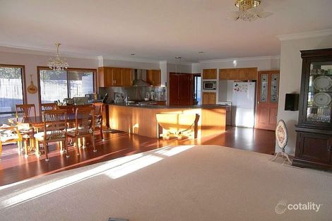 Property photo of 4 Haase Place Bellbowrie QLD 4070