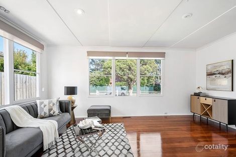 Property photo of 33 Nodding Avenue Frankston North VIC 3200