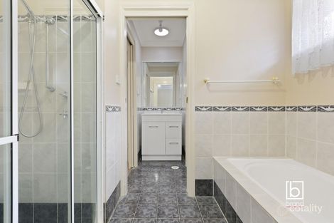 Property photo of 1/30 Walker Avenue Kanwal NSW 2259