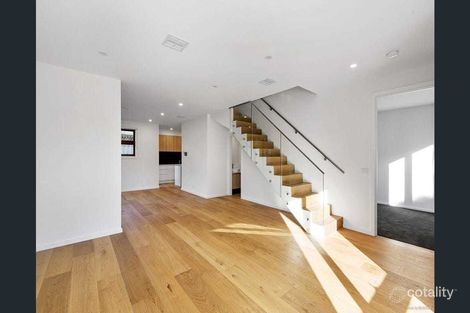 Property photo of 2/88 Spring Road Hampton East VIC 3188