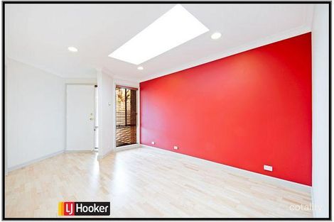 Property photo of 12 Yuranigh Court Ngunnawal ACT 2913