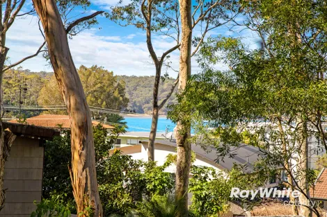 Property photo of 10 Dilkira Close Surfside NSW 2536