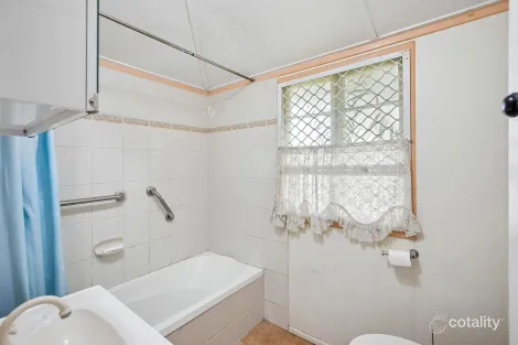 Property photo of 11 Bernard Street Berserker QLD 4701