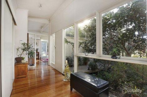 Property photo of 16 Oravel Avenue Malvern East VIC 3145