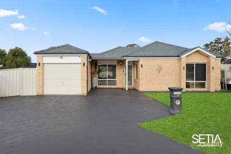 Property photo of 39 Keyport Crescent Glendenning NSW 2761