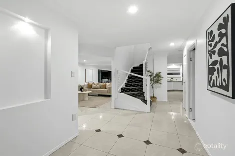 Property photo of 42 Appleton Street Carindale QLD 4152