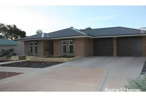 Property photo of 11 Wattle Drive Roxby Downs SA 5725