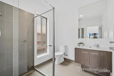 Property photo of 74 Evesham Drive Point Cook VIC 3030