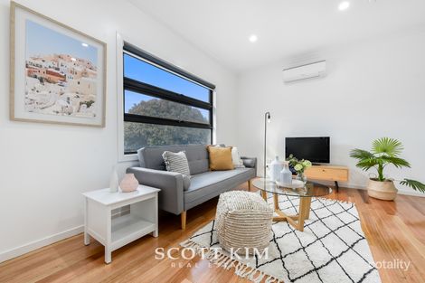 Property photo of 2/205 Lawrence Road Mount Waverley VIC 3149