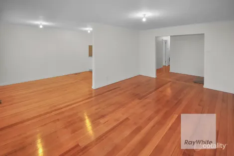Property photo of 18 Derby Drive Epping VIC 3076