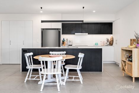 Property photo of 201/38 Latimer Street Holland Park QLD 4121