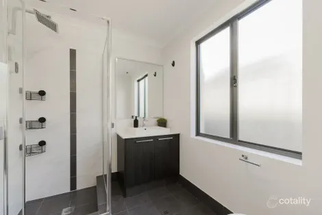 Property photo of 22 Whimbrel Crescent Coodanup WA 6210