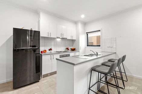 Property photo of 30 Nugget Way Cranbourne East VIC 3977