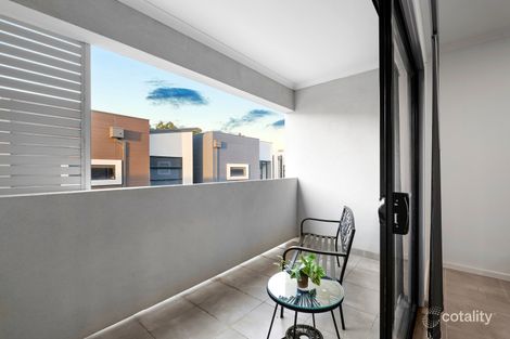 Property photo of 30 Nugget Way Cranbourne East VIC 3977