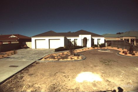 4 Silvan Ct, Lovely Banks, VIC 3213