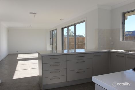 Property photo of 24 Pimlico Crescent Colebee NSW 2761