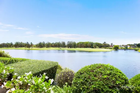 34/117 Palm Meadows Dr, Carrara, QLD 4211