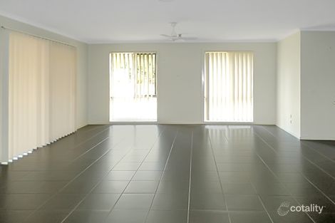 Property photo of 3 Simmons Court Sale VIC 3850
