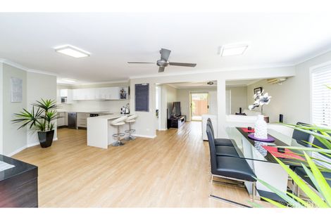 Property photo of 14 Etelka Way Arundel QLD 4214