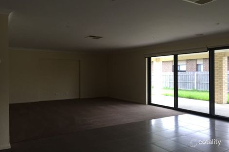 Property photo of 3 Dunsmuir Grove Traralgon VIC 3844