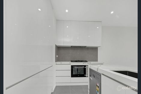 Property photo of 31 Roseneath Way Mickleham VIC 3064